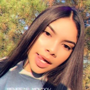 Meet your Posher, Renee